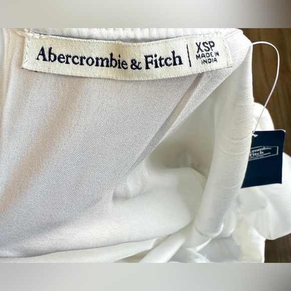 Abercrombie and Fitch White Sheer Long sleeves bodysuit Size XSP NWT - Picture 3 of 4